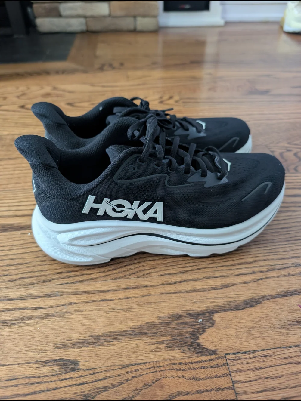 HOKA Clifton 10